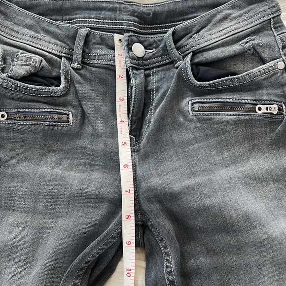 Zara Slim Fit Ripped Jeans Moto Style with zipper Size 4 / 36 - Picture 9 of 10
